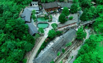 Huaxi Biancheng 12 Suites