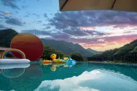 Floral Hotel·Fanjian Hotel - Pools