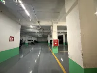 Qiannian Shengdi Hotel - parking