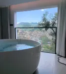 Cloud Retreat ·Summit Gallery Panoramic Homestay (Xijiang Miao Village Viewing Platform) فنادق في لَيشان