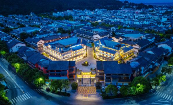 Yali Snow Mountain Scenic Resort Hotel (the Old Town of Lijiang Dashuiche Store)