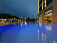 RoyaI Luxury Hot Spring HoteI - Pools