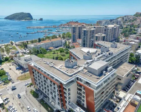Condo Studio Plaza Hotels in Budva
