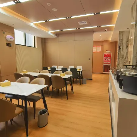 Ruiyuan Hotel (Yexian Commercial Street Store)