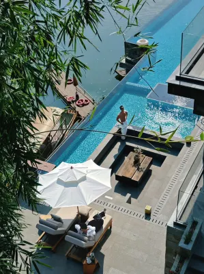 Riverside Paradise Hotel (Lijiang River Branch)