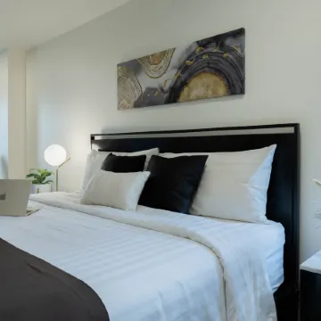 Norn Riverside Bangkok Hotel Отели рядом с достопримечательностью «Торговый центр Tha Maharaj»
