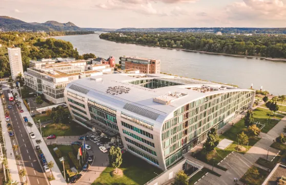 波恩卡梅哈大酒店