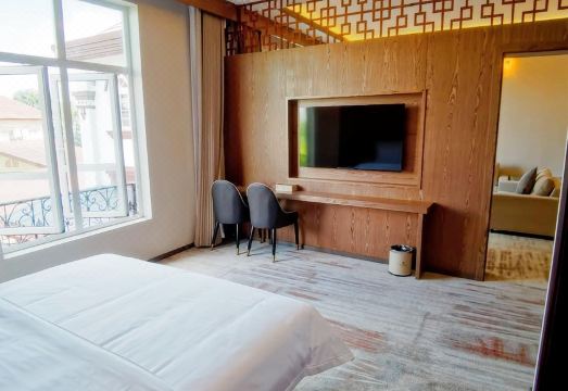 Hong Ye Yuan Tu Hotel