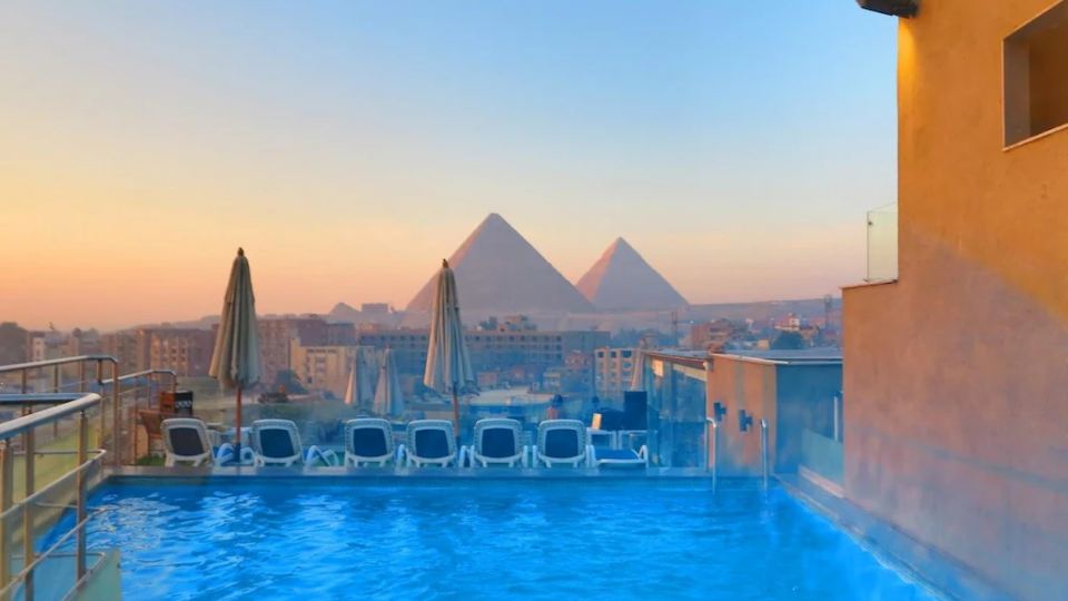 Pyramid Front Hotel