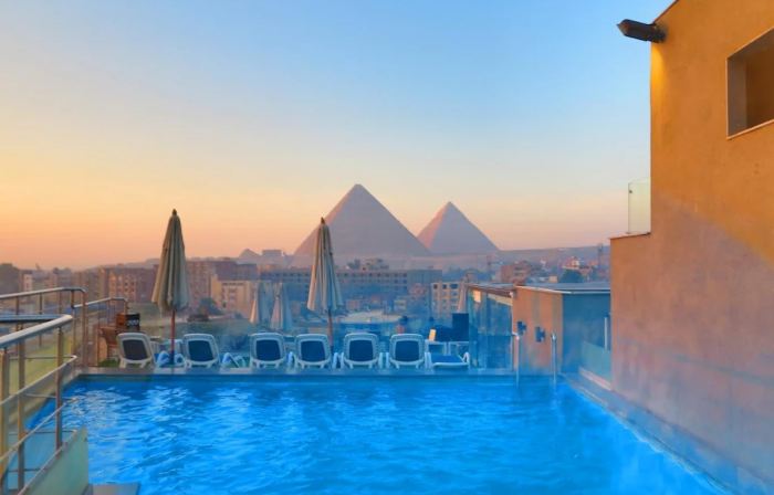 Pyramid Front Hotel