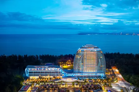 Hainan Sangem Moon Hotel  Отели рядом с достопримечательностью «Yetian Ancient Village»