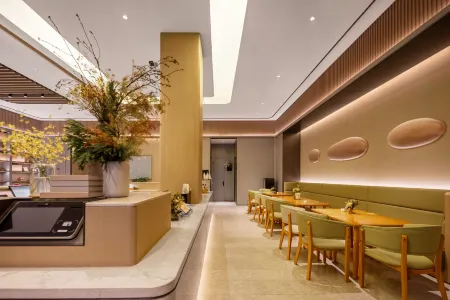 Central Yolo Hotel（Shantou) Отели рядом с достопримечательностью «Waisha Old Bridge»