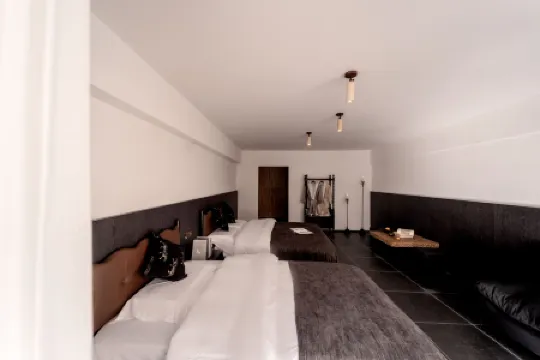 Xunguang Yuegui · Snow Mountain Secret Boutique Stay (Mount Siguniang Scenic Area)