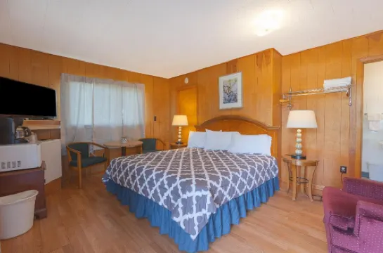 파크사이드 모텔 바이 OYO 메드빌 코노트 레이크