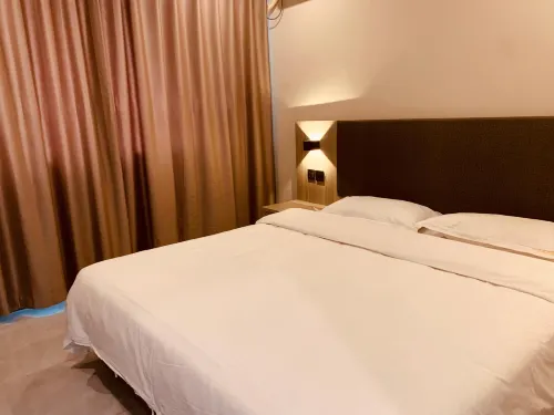 Yiju Hotel (Shijiazhuang Zhonghua North Street Branch)