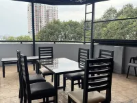 多瑪愛情飯店 Phu Tho體育場附近的飯店