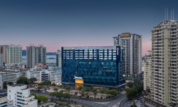 Zhuhai Lovers Road Sun Moon Shell Grand Theater Atour Hotel