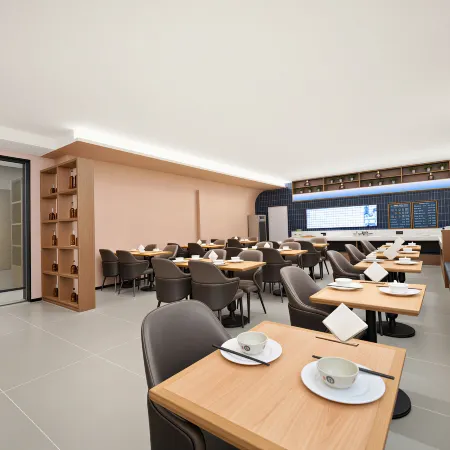 Walnut Talk MAX Hotel (Liaocheng Zhenhua Five-Star Department Store Dongchang Lake)