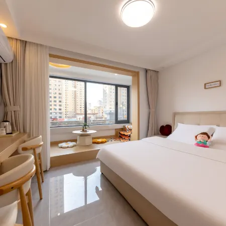 Ancient City · Xinyue Light Luxury Homestay (Datong Ancient City)