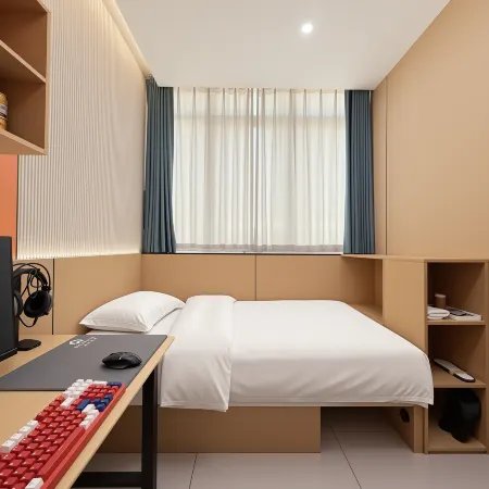 Hive E-Sports Hotel