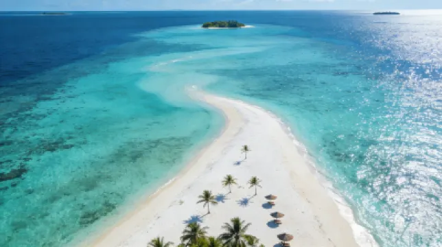 Anyu Pool Villa Resort マンタブアン島周辺のホテル