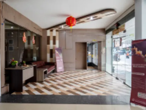 Tripletree Majestiq Hotel Hotels in Senapelan