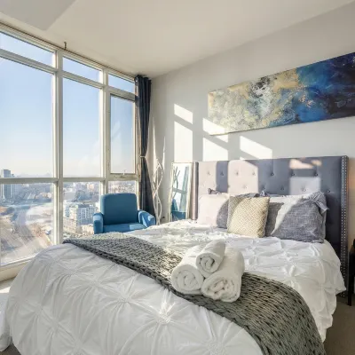 Toronto CityPlace Condo near Waterfront & CN Tower 鄰近加拿大國家電視塔的酒店