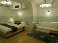 HOTEL IRON PREMIUM ROKKO (Adults Only)