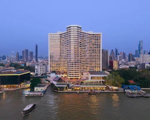 Royal Orchid Sheraton Riverside Hotel Bangkok Отели рядом с достопримечательностью «Пирс Си-Пхрая»
