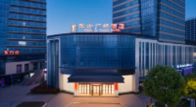 Oriental Plaza Hotel