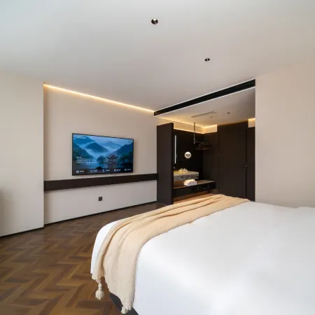 Tranqiut Elegant Hotel