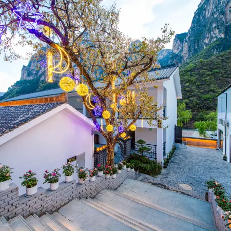 Taihang Mountain Side Guesthouse