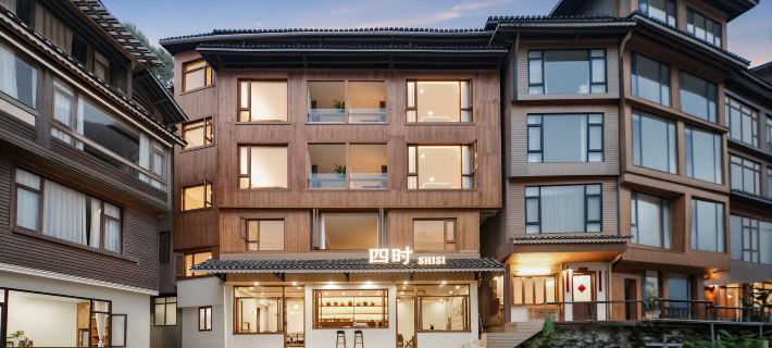 Sishi Four Seasons Homestay (Zhaoxing Dong Village) Hotel a Liping