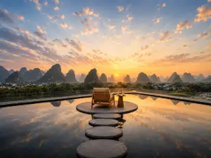 Yangshuo·JUE | AWAKENING • Viewing Guilin Landscape • Garden Pool • Resort Mansion