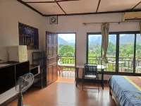 West Water Hotel - parcheggio