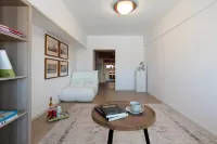 Warmlight Hostel by Zoey's Apartment