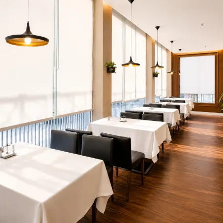 Parkview Hotel (Xinxiang Hongrun Xinyuecheng Heping Road Branch)