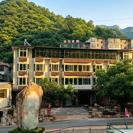 Zhangshiyan Jiufeng Hostel