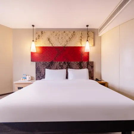 Boyin Zhixuan Hotel (Nanyang Plaza Walking Shop in Taicang)