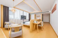 Xinxiang Jianguo HIDDEN Garden-Style Hotel - Balkon