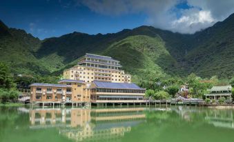 Lotus Mountain Hot Spring Resort