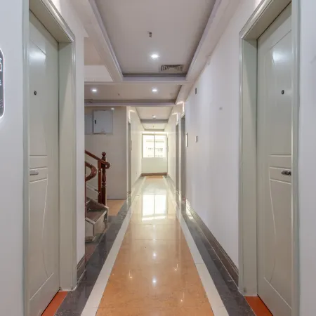 Huazhou Haojie Business Hotel