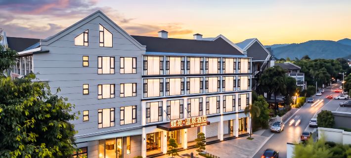 Mile Dieyuan Hot Spring Hotel (Huquan Ecological Park) Hotel di Mil