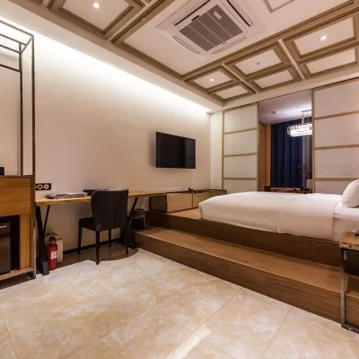 Hotel Trasbien 杨井附近的飯店