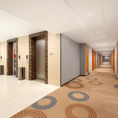 Romantic Manwu Hotel (Hengyang High-speed Railway Station Wuhu Wanda Shop)