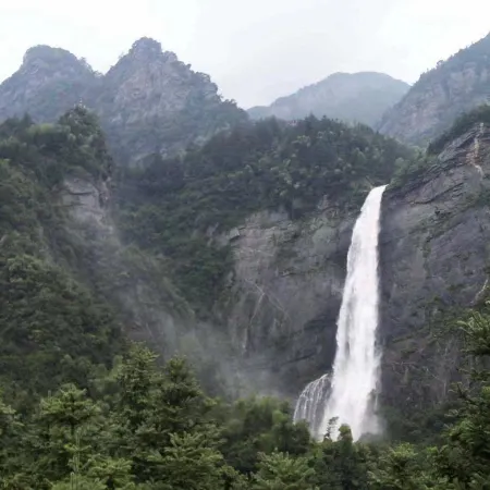 Yuelaiju Smart Hotel (Lushan Scenic Area Donglin Giant Buddha)