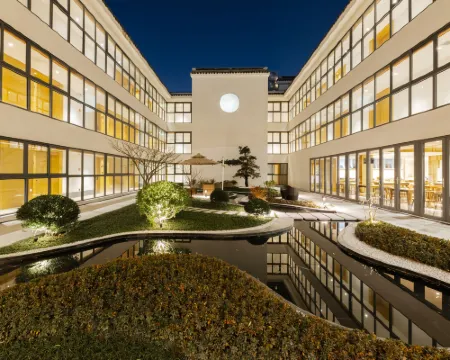 Moon Yard Hotel Hotels in Jiashan