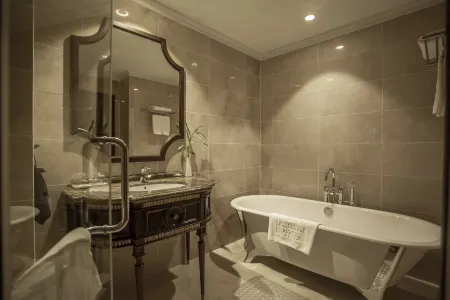 Pearl River Hotel Отели рядом с Аэропорт Катби