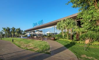 Orange Bay Sea View Homestay