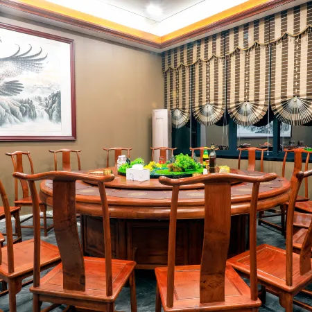 Haiyifang Courtyard Hotel (Dongxing Jingdao Branch)